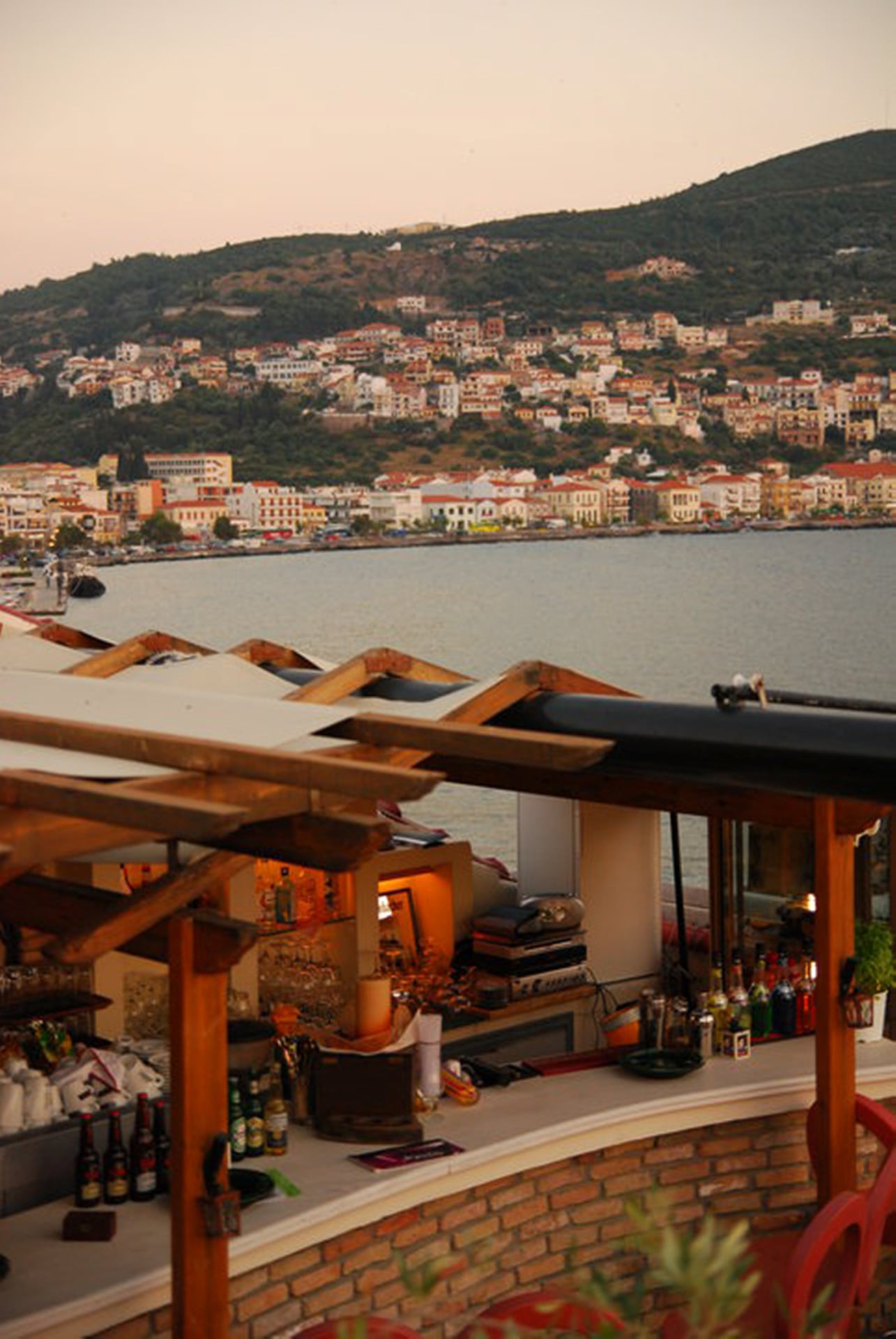 Griechenland Samos Hotel Aeolis Aussenansicht