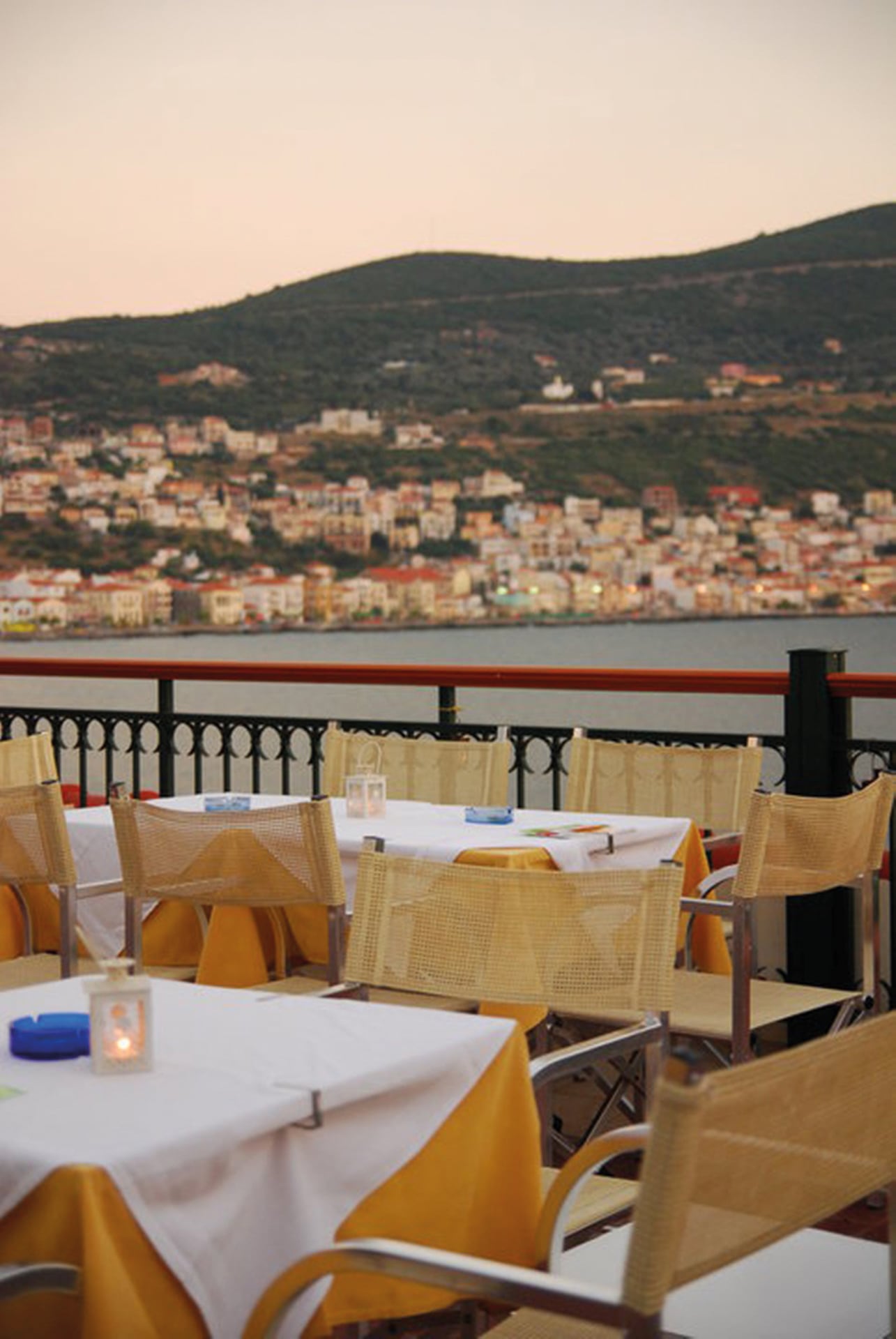 Griechenland Samos Hotel Aeolis Terrasse