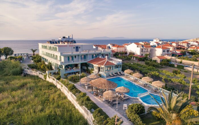 Griechenland Samos Kokkari Beach Hotel Luftansicht