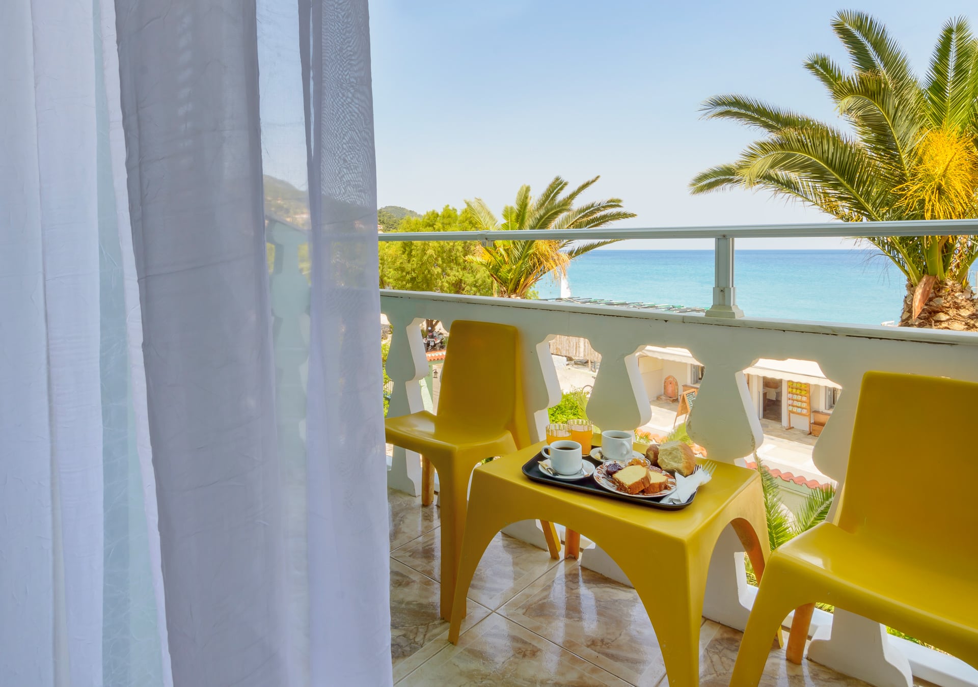 Griechenland Samos Kokkari Beach Hotel Balkon