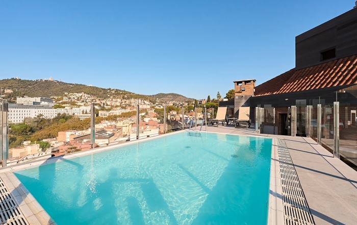 Spanien Barcelona Hotel Catalonia Park Güell Pool